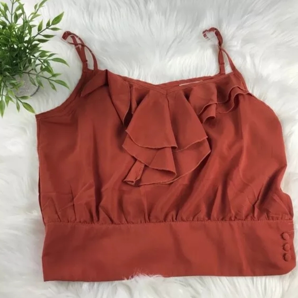 *Women's Rust Ruffle Top Medium